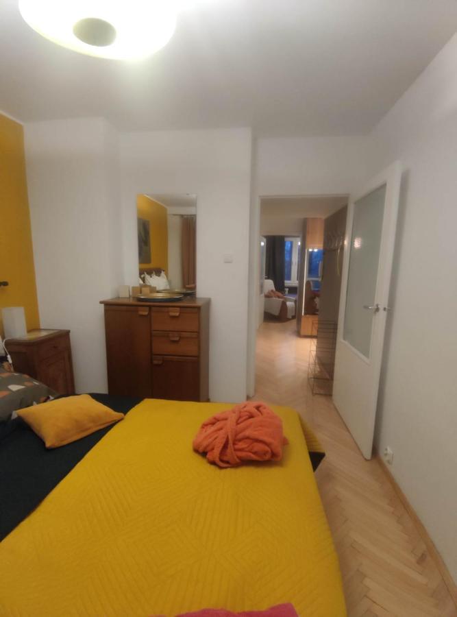 U Cioci Lutki Urocze Mieszkanie Z Balkonem Krakow Dış mekan fotoğraf