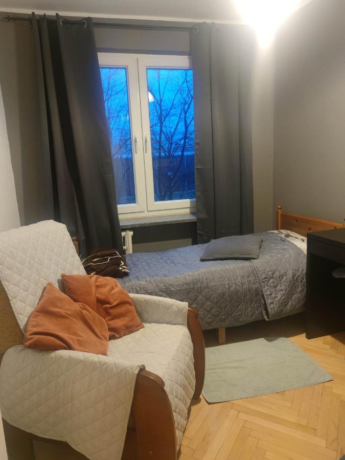 U Cioci Lutki Urocze Mieszkanie Z Balkonem Krakow Dış mekan fotoğraf